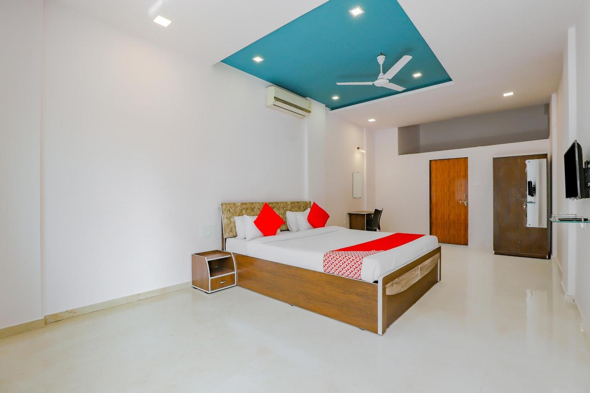 OYO 78485 Flagship Hotel Spice N Herb Surat Exterior foto