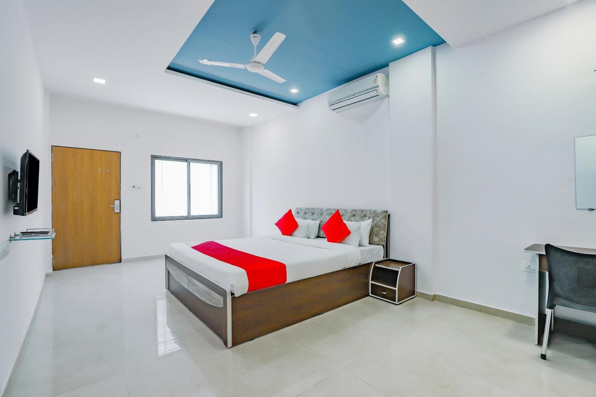 OYO 78485 Flagship Hotel Spice N Herb Surat Exterior foto