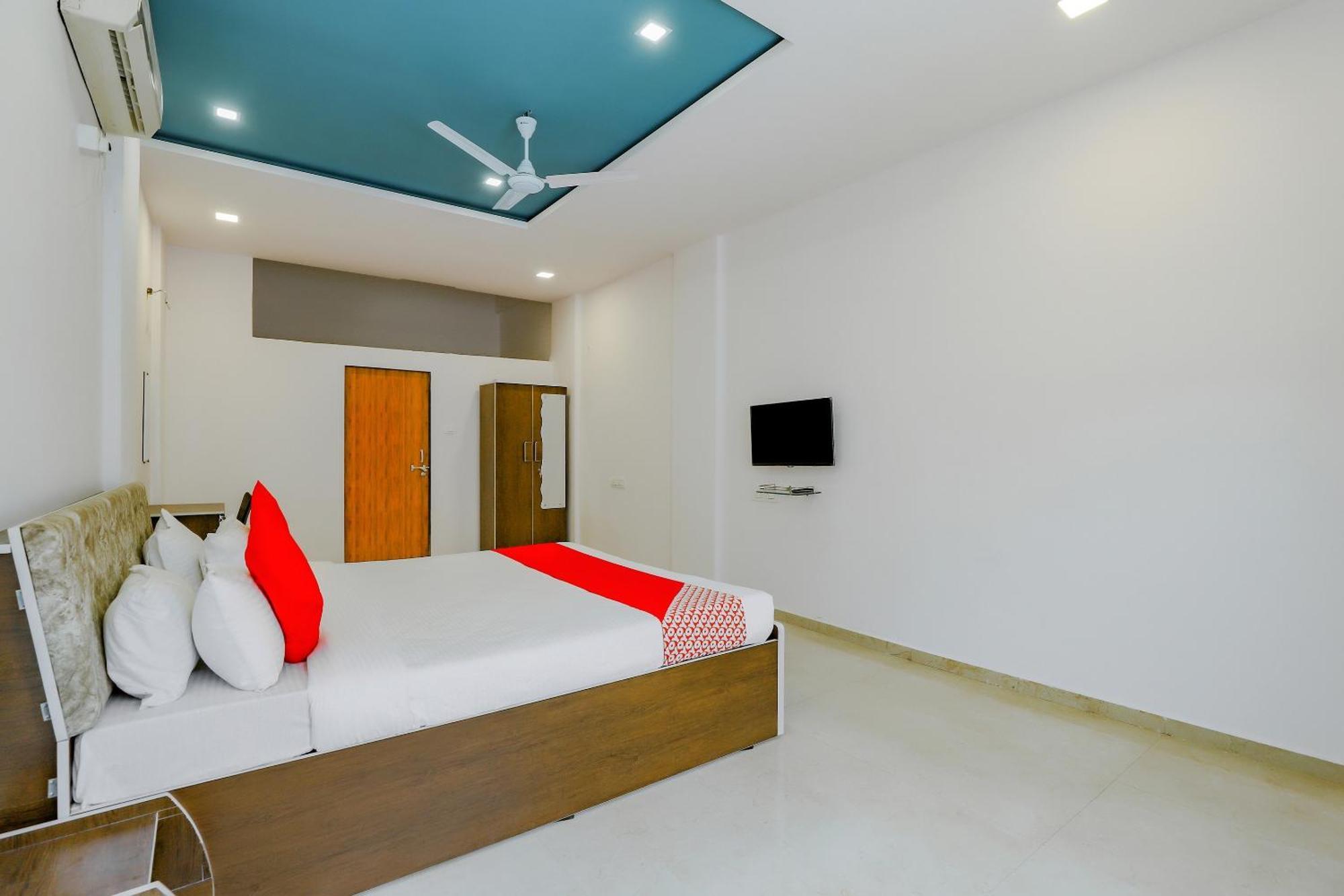 OYO 78485 Flagship Hotel Spice N Herb Surat Exterior foto