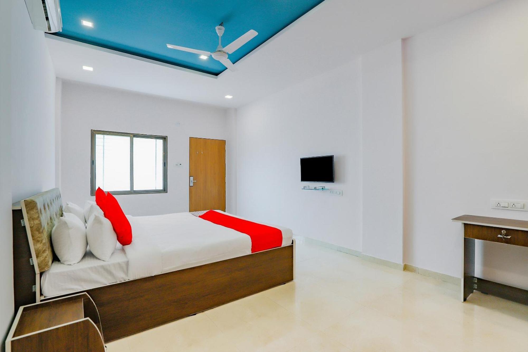 OYO 78485 Flagship Hotel Spice N Herb Surat Exterior foto