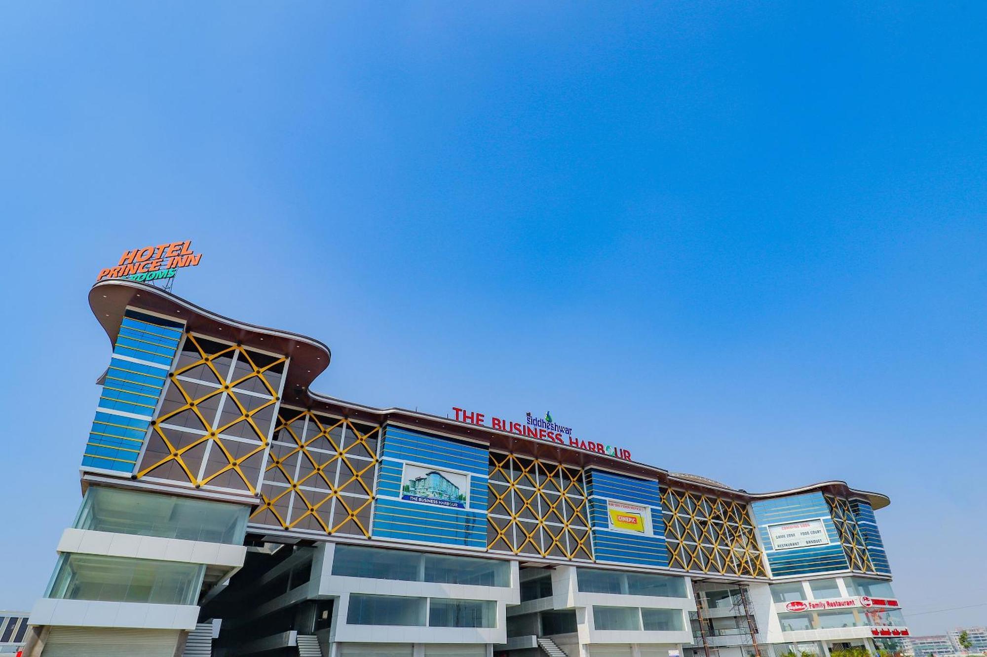 OYO 78485 Flagship Hotel Spice N Herb Surat Exterior foto